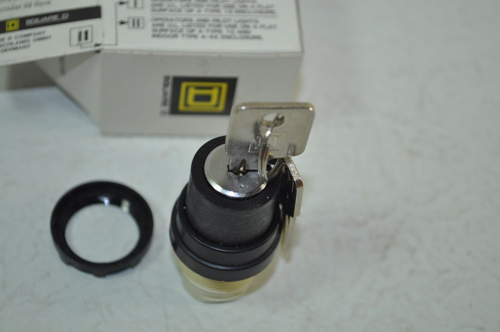 Square D 3 Position Maintained Rotary Key Switch Operator Model# D3L60