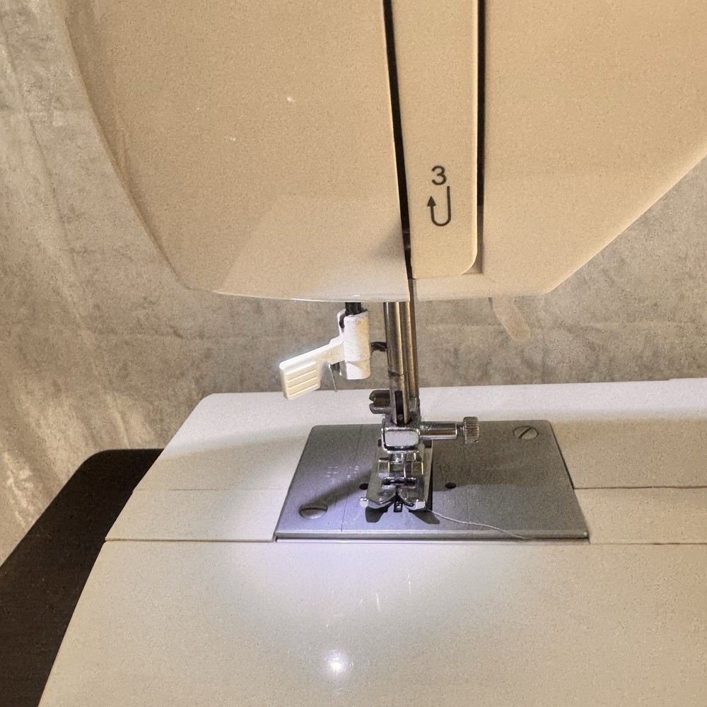 Singer Brilliance 6199 Electronic Sewing Machine