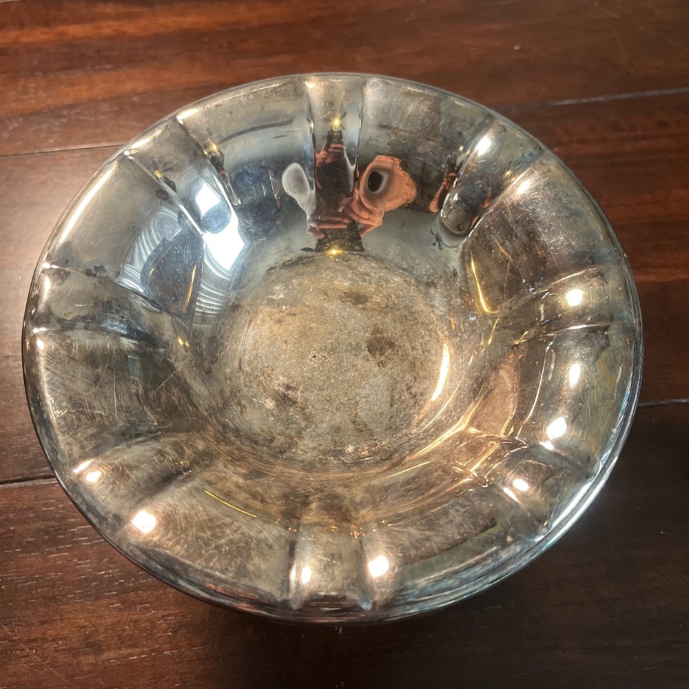 Vintage Oneida Silversmiths Silver Plated Footed Candy Dish