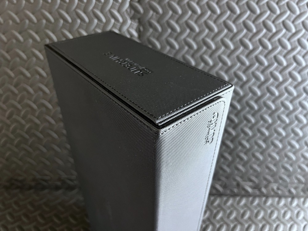 Ultimate Guard Black Superhive 550+ Deck Case