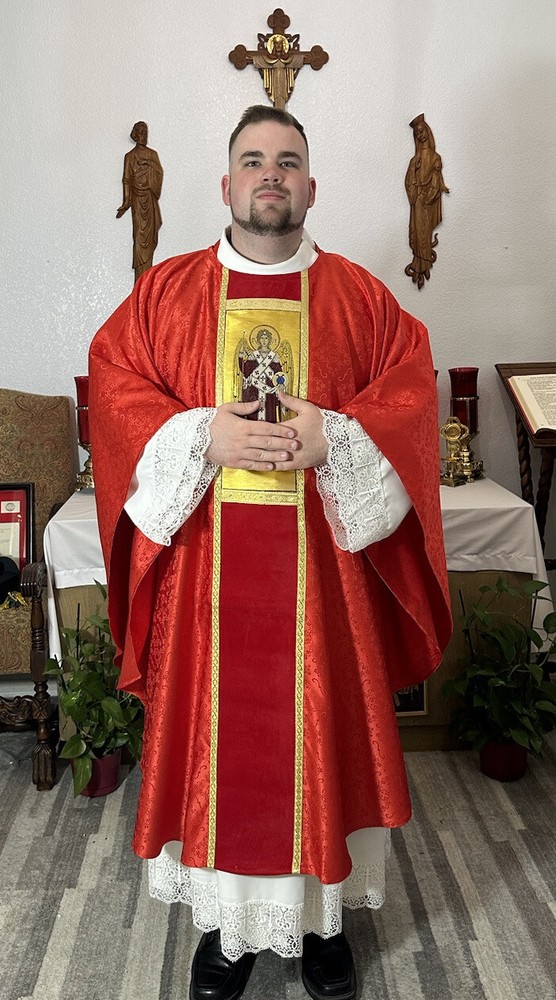 RED VESTMENT CHASUBLE & STOLE (R0081)