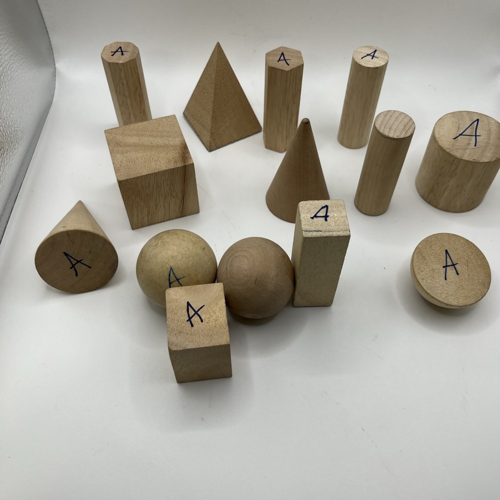 Learning Resources Math basics volume Elementary & Up 14 Pieces geometric solids