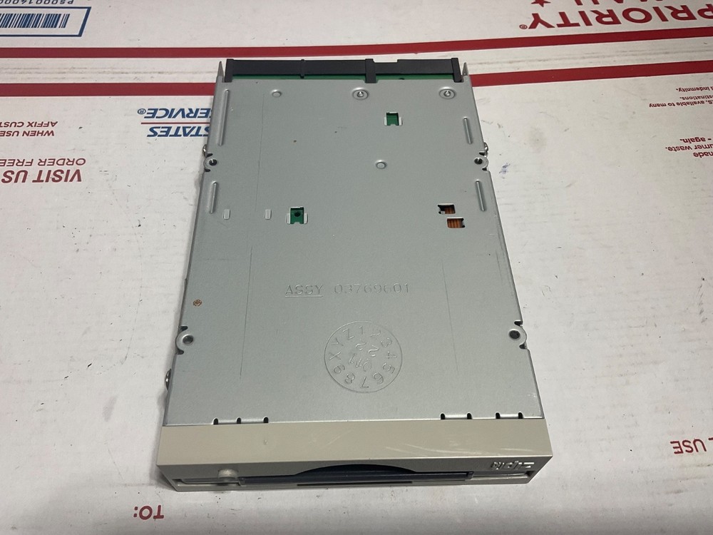 Iomega 250MB Zip Drive 3.5" Internal IDE Z250ATAPI - Untested