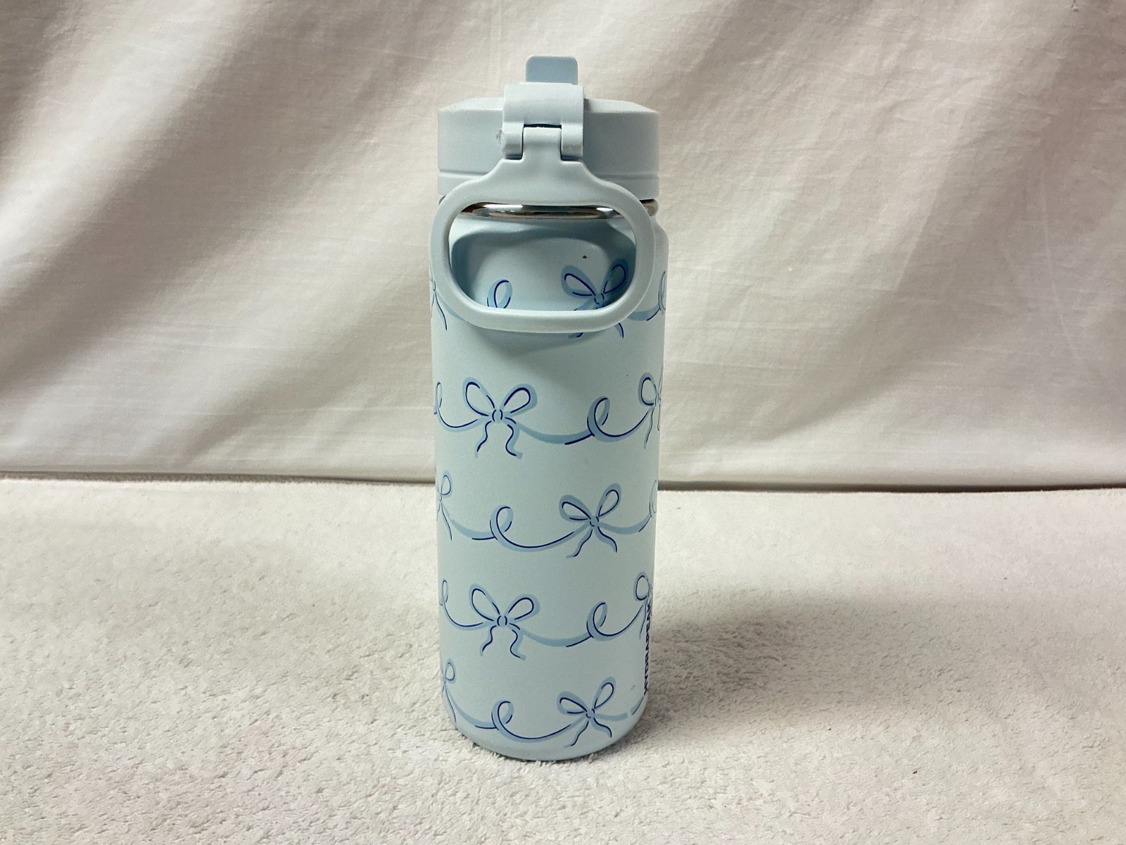 HydraPeak Blue Ribbon&Bows 20oz Water Bottle with Lid and Straw