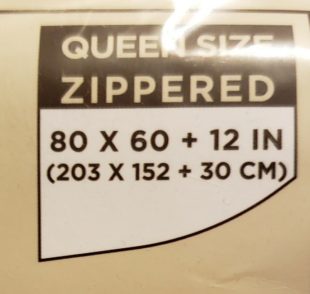 Ashley Mills Queen Size Zippered Mattress Protector