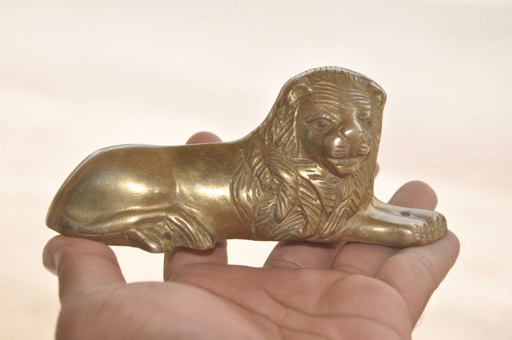 Old Brass Solid Fine Quality Engraved Handcrafted Lion Figurine