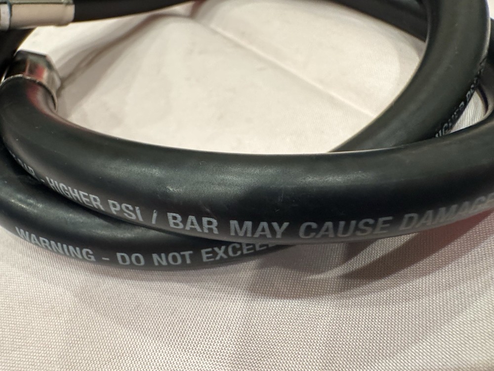 SCUBA BCD INFLATOR HOSE 32”SOLID LOOKS LIKE NEVER WET!