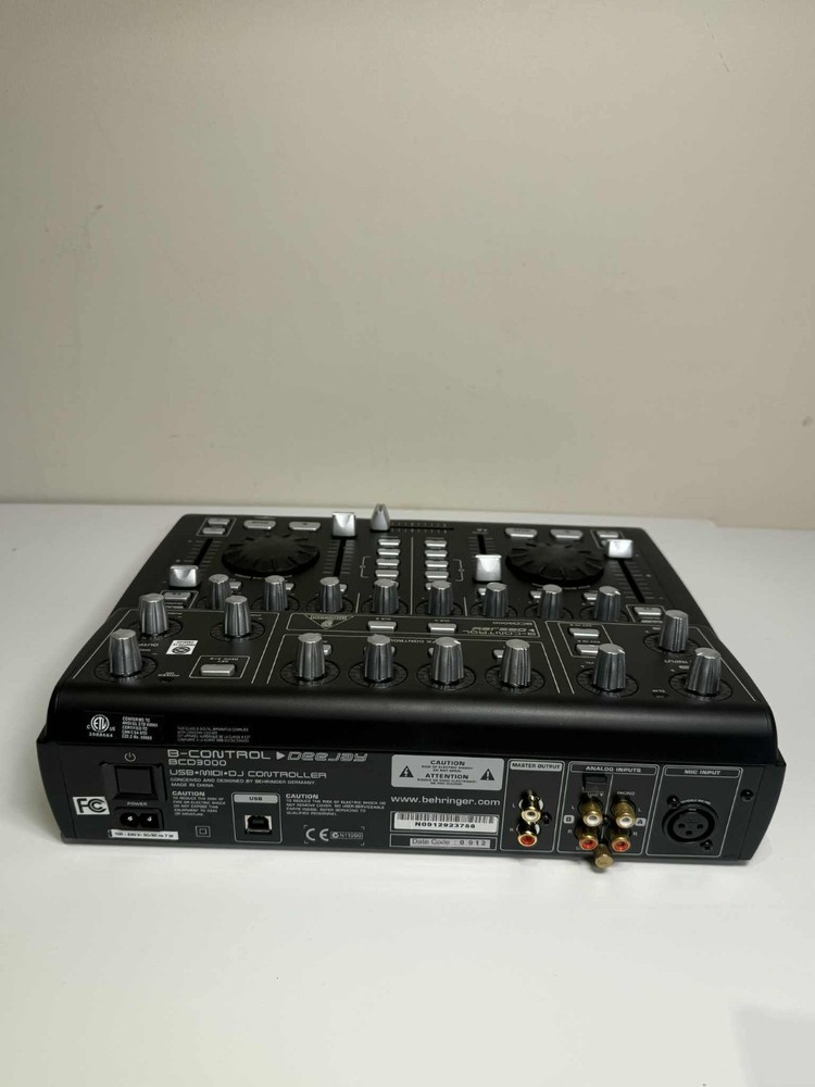Behringer BCD3000 DJ Controller USB MIDI 4‑Ch + Audio Interface w/ Box