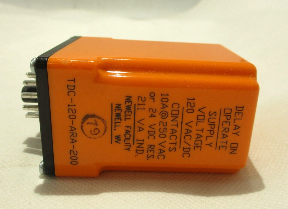 NEW DIVERSIFIELD TDC-120-ARA-200 TIME DELAY RELAY