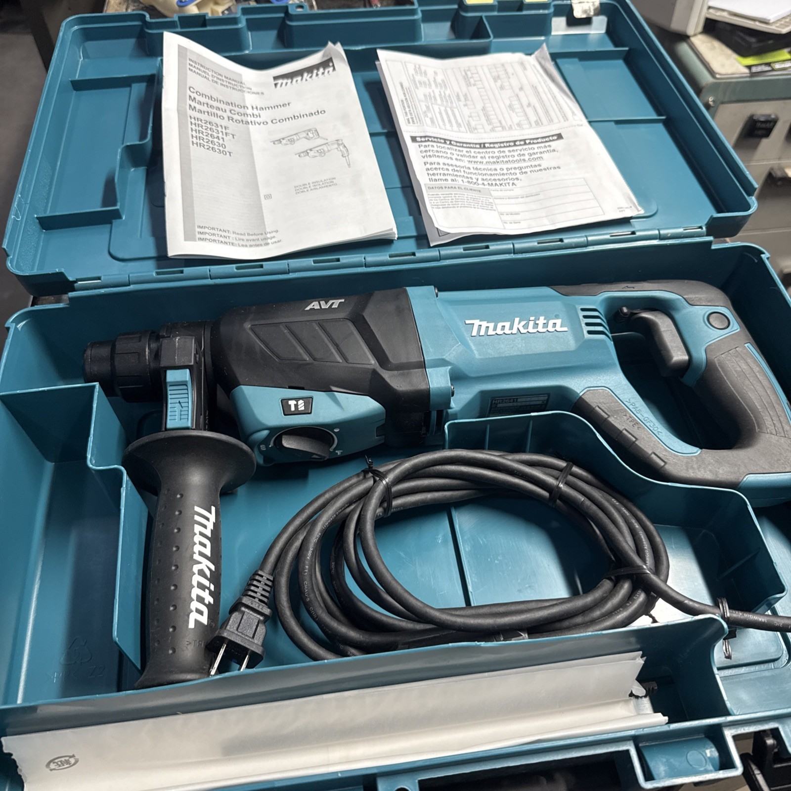 Makita HR2641-R D-Handle 1" SDS-Plus AVT Rotary Hammer New/Open Box