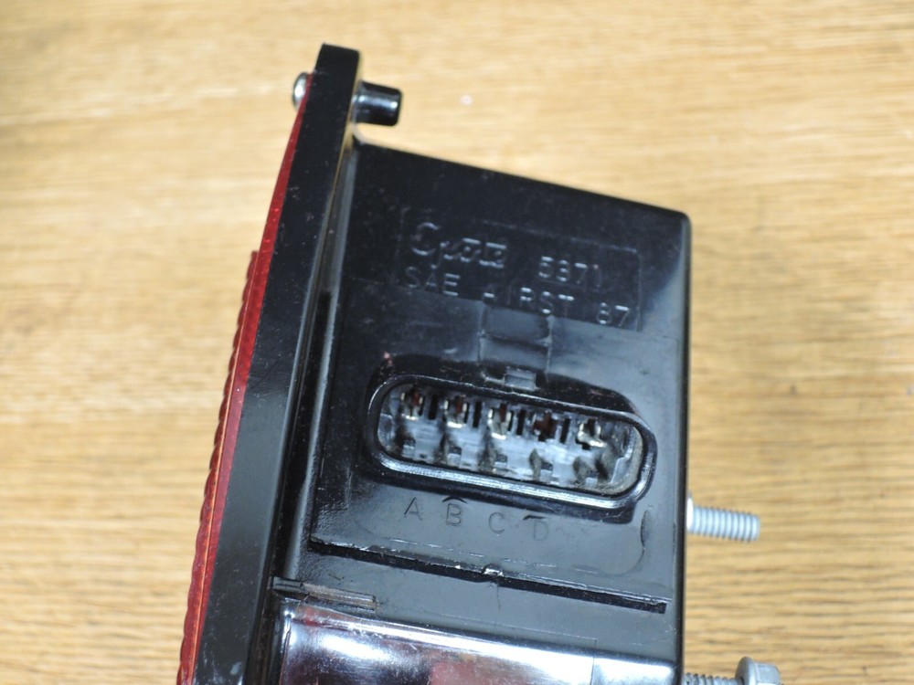 Grote 5371-76 Tail Light Take-Off 3 Stud