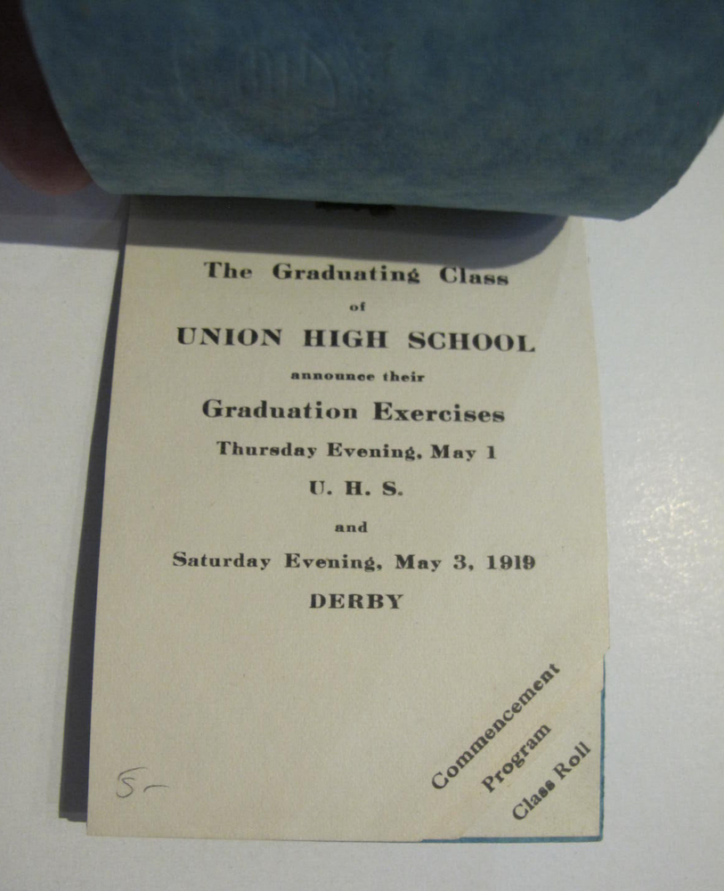 UNUSUAL 1919 POCKET PROGRAM. UNION HIGH SCHOOL GRADUATION. FIVE STUDENTS