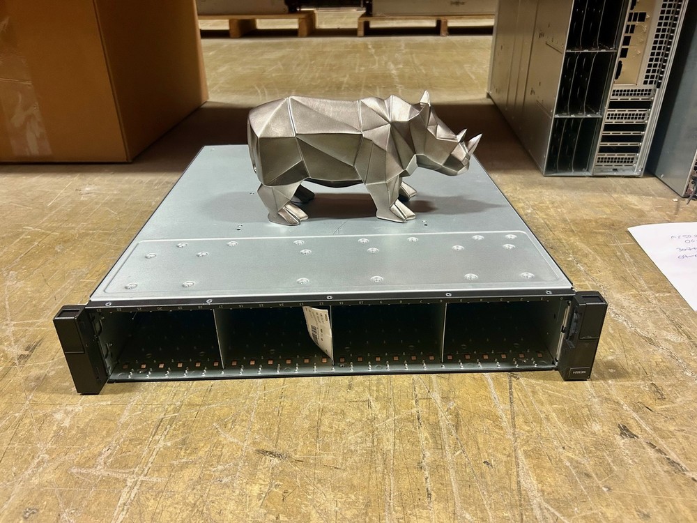 Dell PowerVault ME5024 24 x 2.5in Storage Array