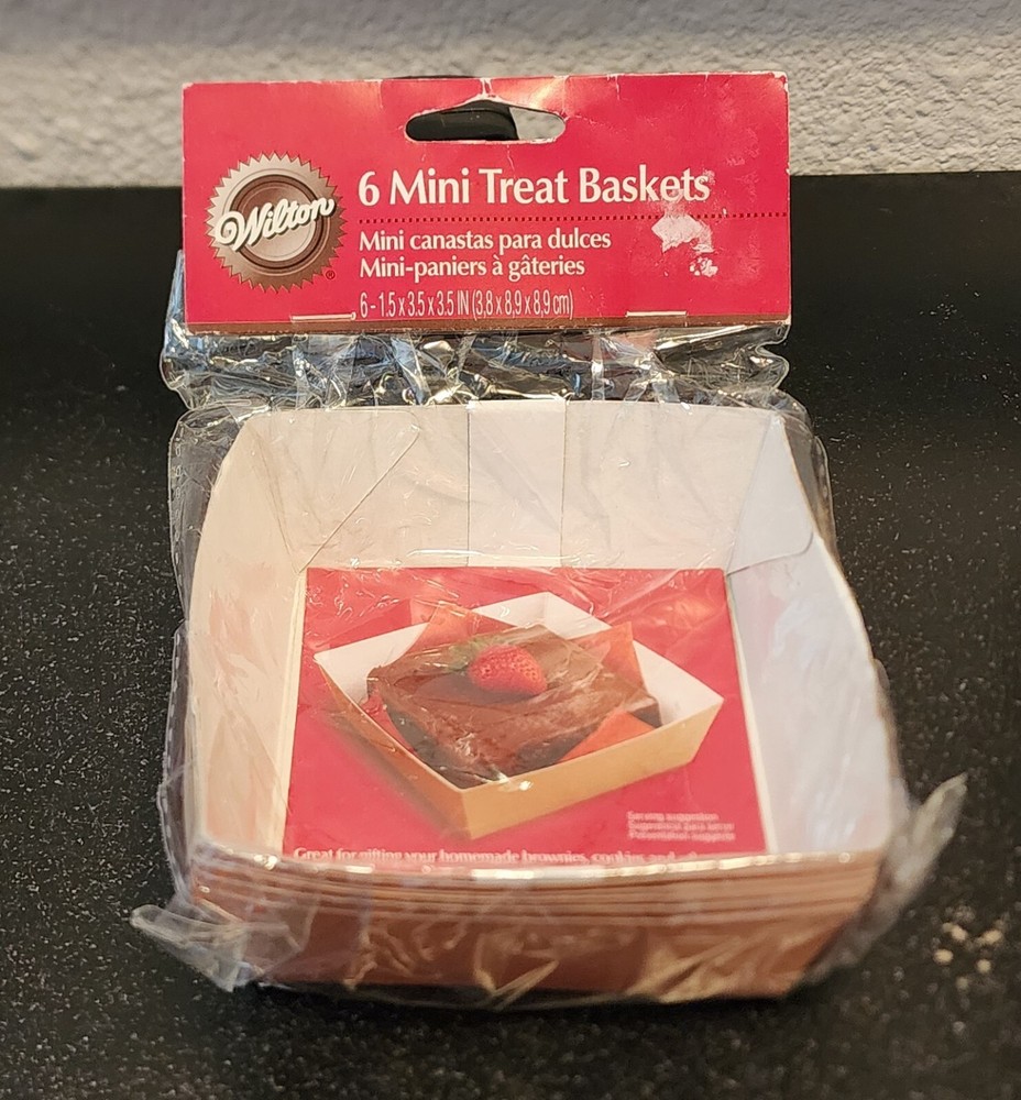 Wilton 6 Mini Treat Baskets