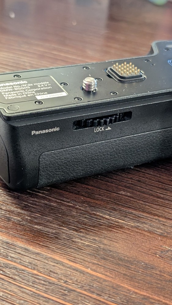 Panasonic DMW-BGGH5 Battery Grip - Good Condition