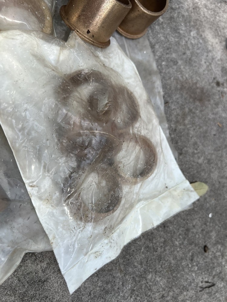 Bronze bushing mixed lot