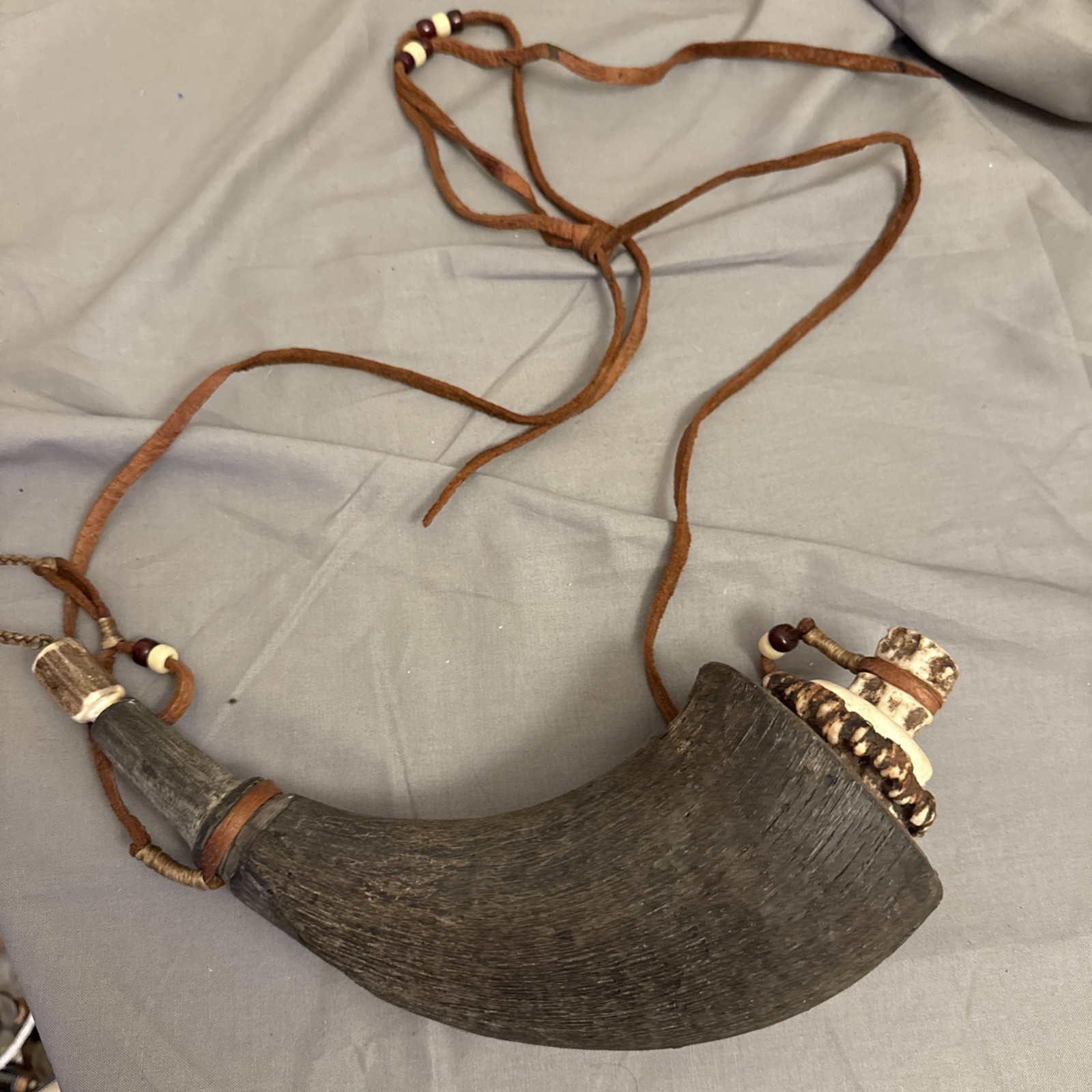 Powder Horn 10" Black/White Historical Musket Reenactors Replica + Leather Sling