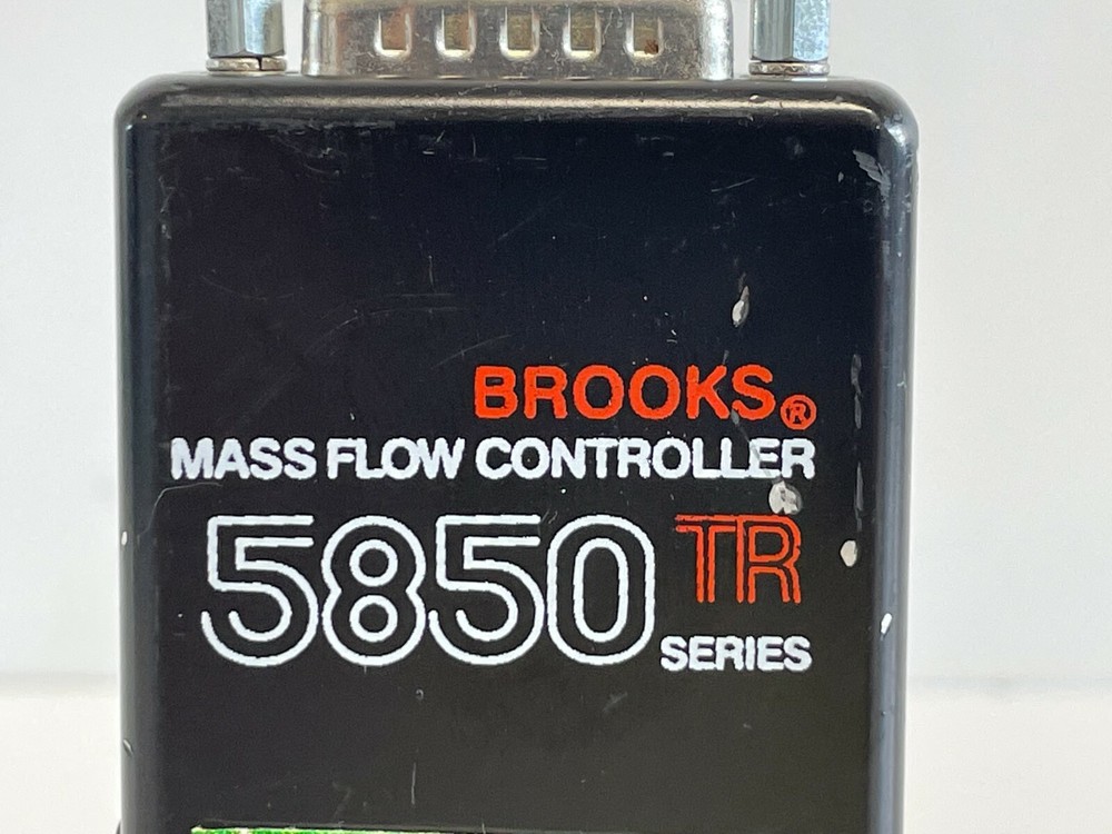 U2: Brooks 5850TR Mass Flow Controller 5850 TR Series