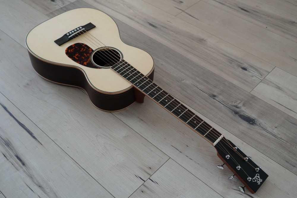 Larrivée O-40R JCL/Moon Top Special w/Element VTC