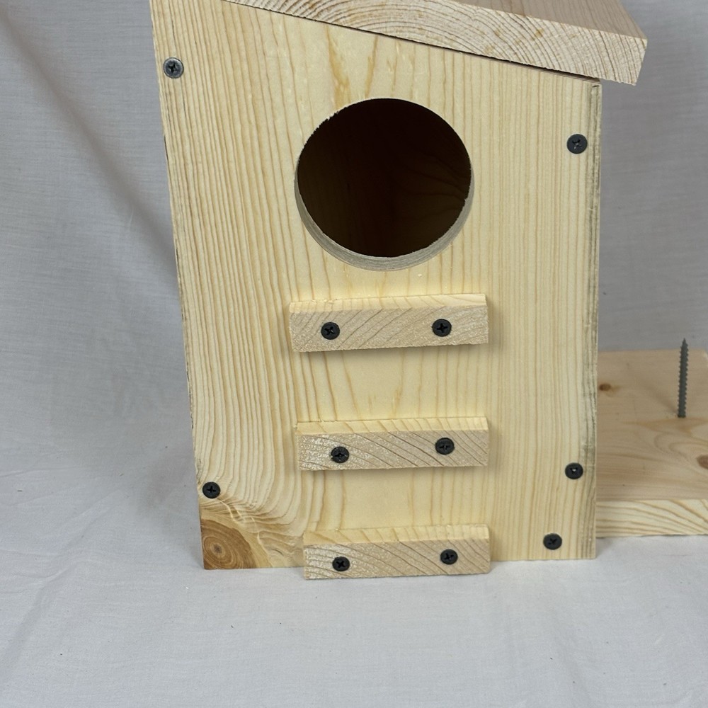 Large Solid Pine Backyard Squirrel/Bird House Nesting Box - Awesome Gift