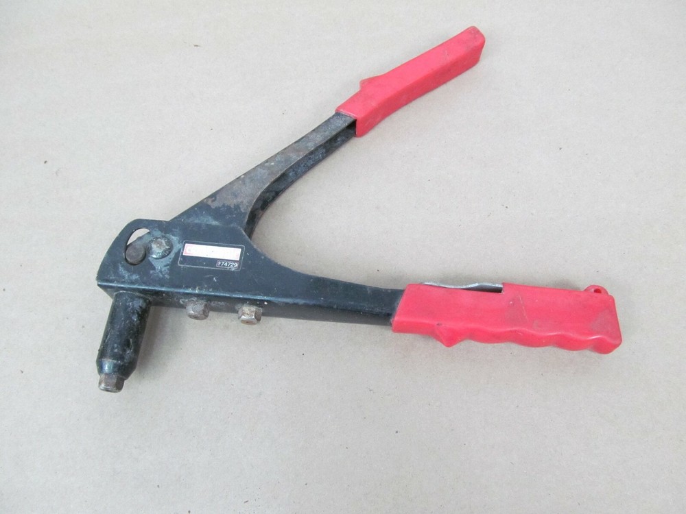 Craftsman 974729 Hand Riveter Tool