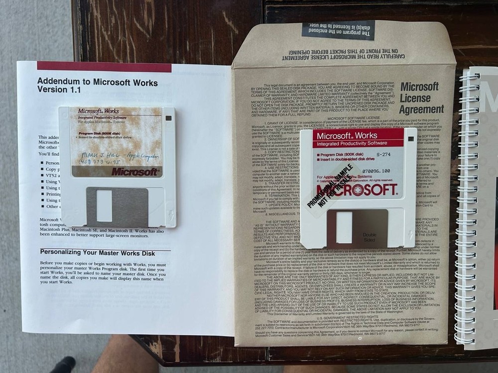 Apple Macintosh Microsoft Works software 1986-87 year. Vintage software