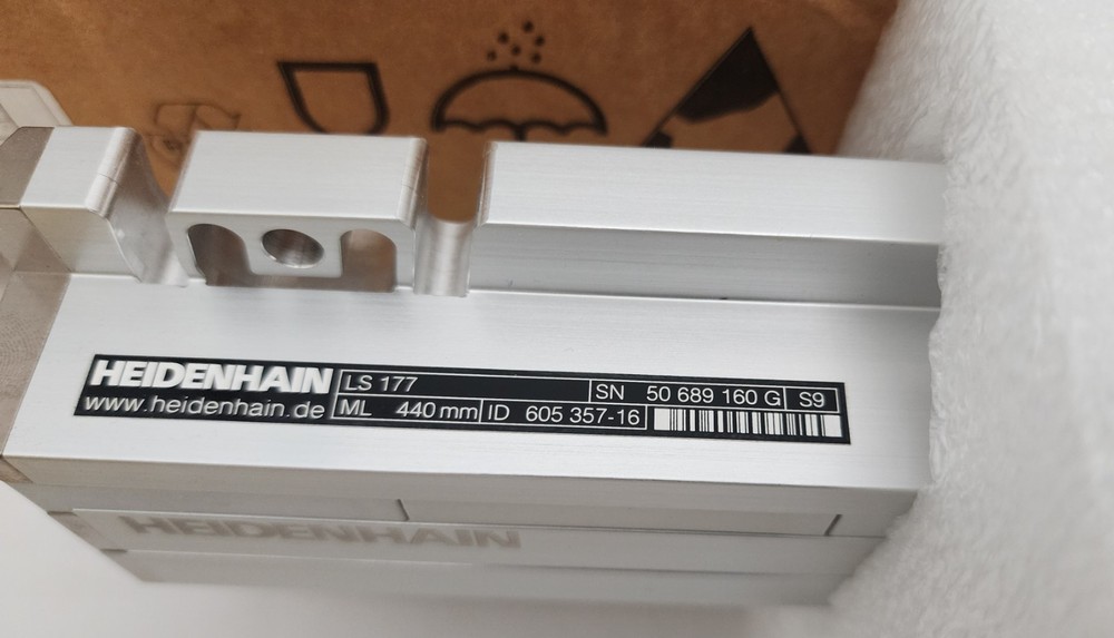HEIDENHAIN 605357-16 INCREMENTAL LINEAR ENCODER LS177 440MM *NEXT DAY AVAILABLE*