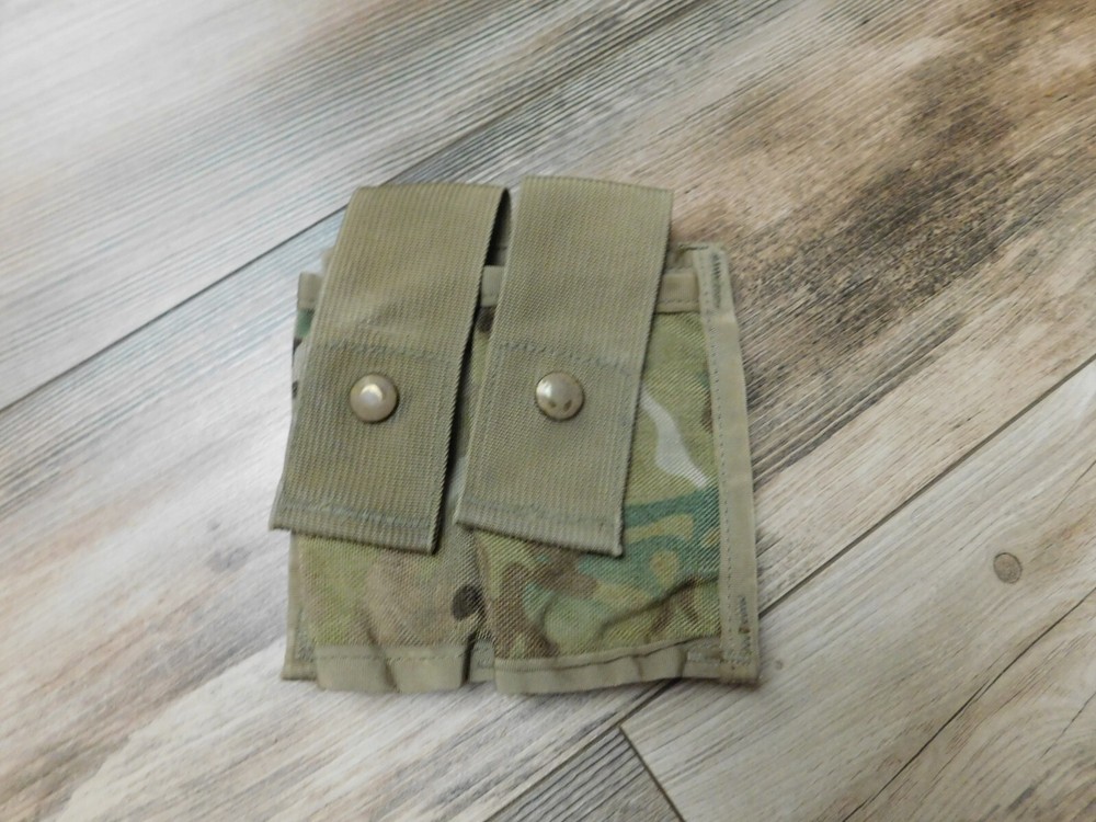 MOLLE II MULTICAM 40MM PYROTECHNIC POUCH (DOUBLE)