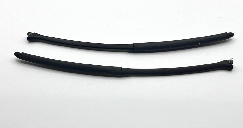 5569 - OAKLEY SQUARE WIRE BLACK BOTH TEMPLES  AUTHENTIC
