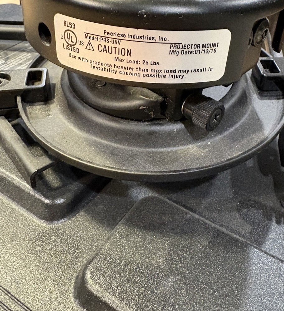 Epson PowerLite 2165w Projector With Peerless Universal Mount