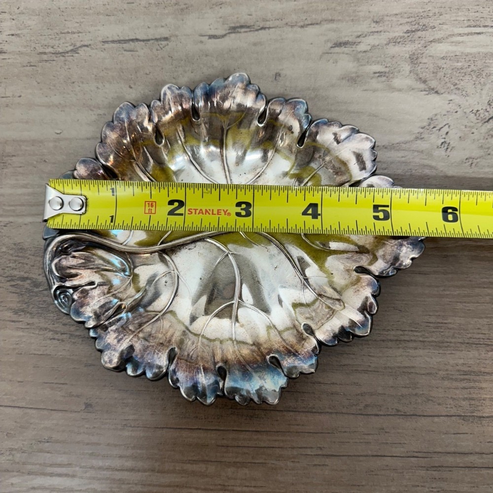 Barker Ellis Silverplate Leaf Dish Trinket Holder Plate Small Vtg Pineapple