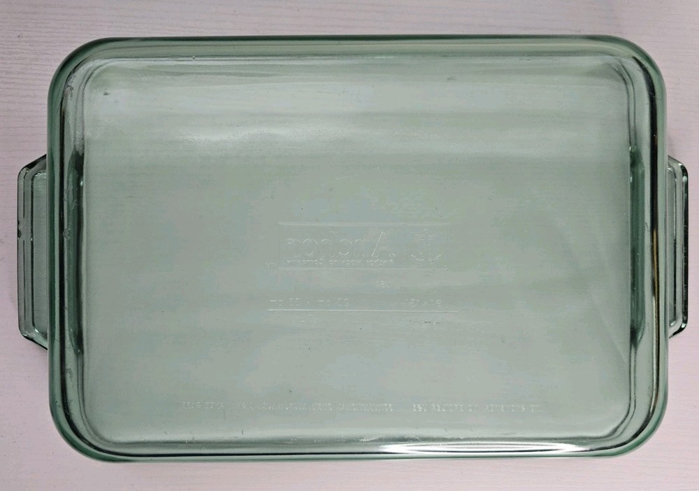 Vintage Anchor Hocking Green 3 Quart 9X13 Rectangular Casserole Baking Dish USA