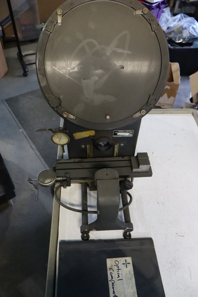 Micro Vu 500HP Bench Top Optical Comparator