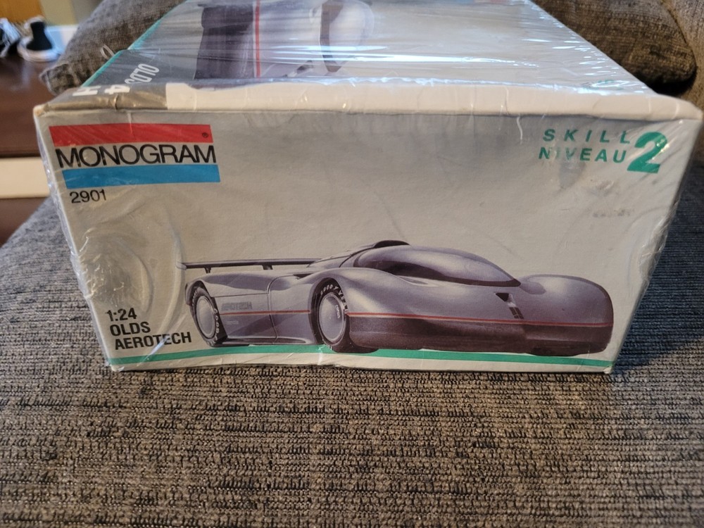 FACTORY SEALED Monogram Oldsmobile Aerotech Model Kit #2901