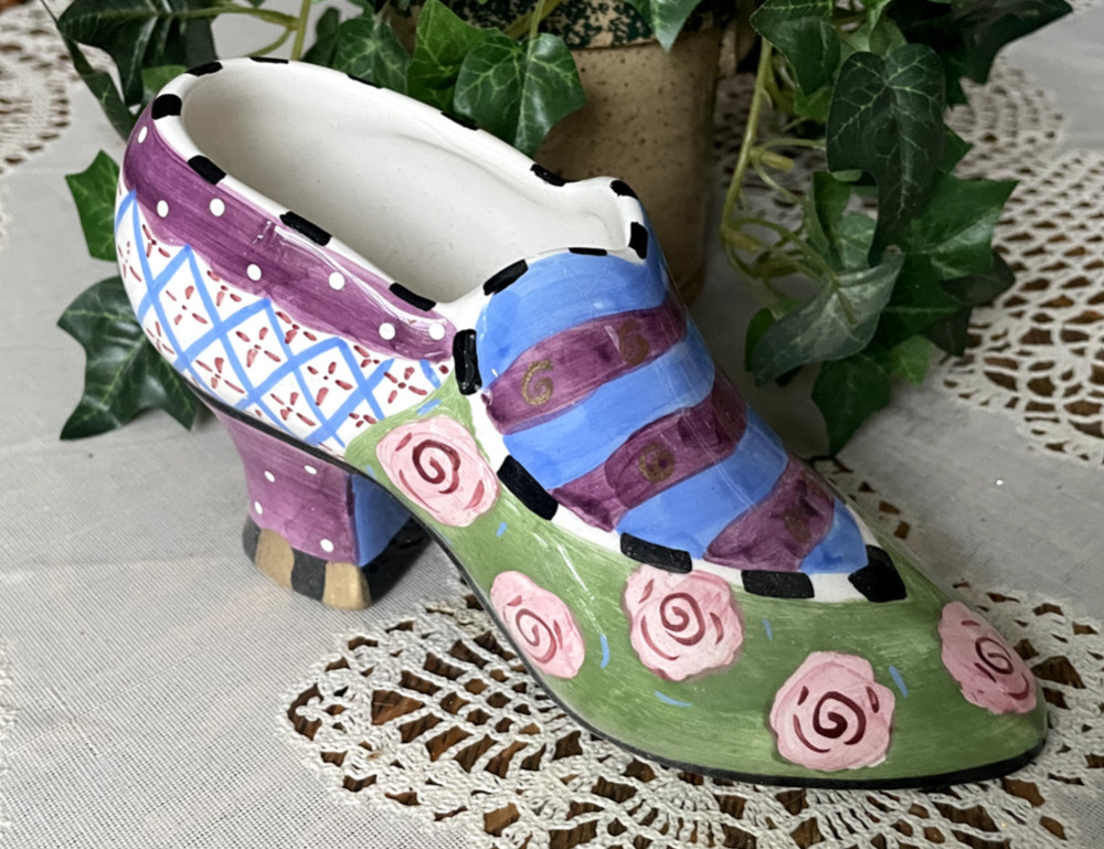 GANZ BELLA CASA CERAMIC SHOE PLANTER