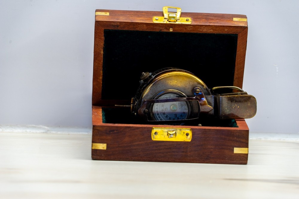 Nautical Solid Brass WW2 Compass in Wooden Box -Great Condition
