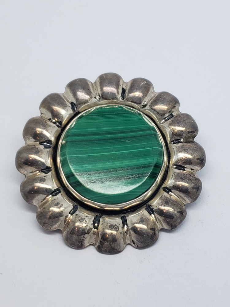 VINTAGE STERLING SILVER AND MALACHITE BOLO TIE CLIP