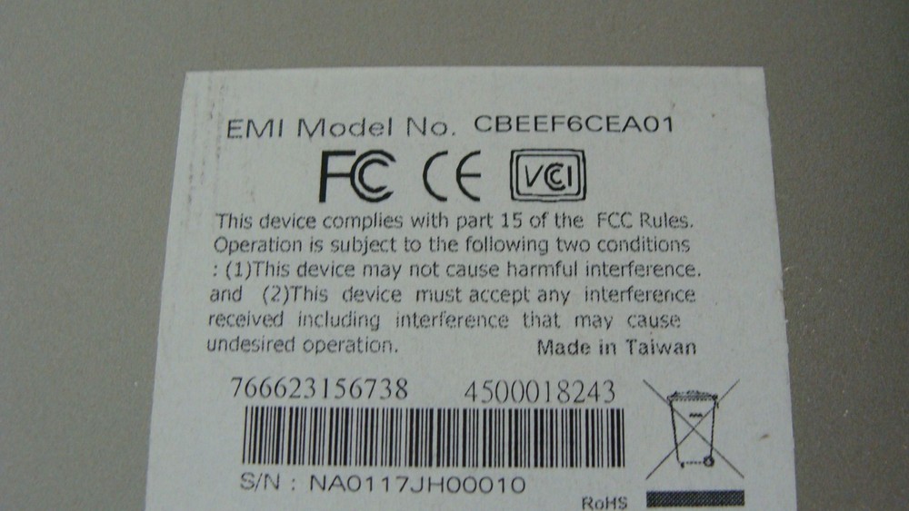 INTELLINET CBEEF6CEA01 8 PORT SWITCH