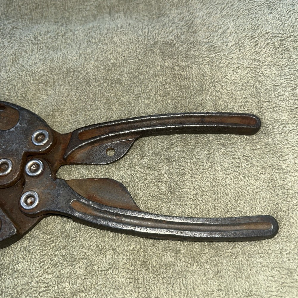 ANTIQUE DETROIT STAMPING ADJUSTABLE U CLAMP 8" FUNCTIONAL