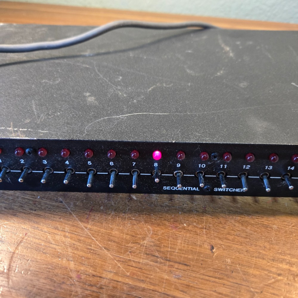 PELCO Sequential Switcher - VS520H - 20 Channels