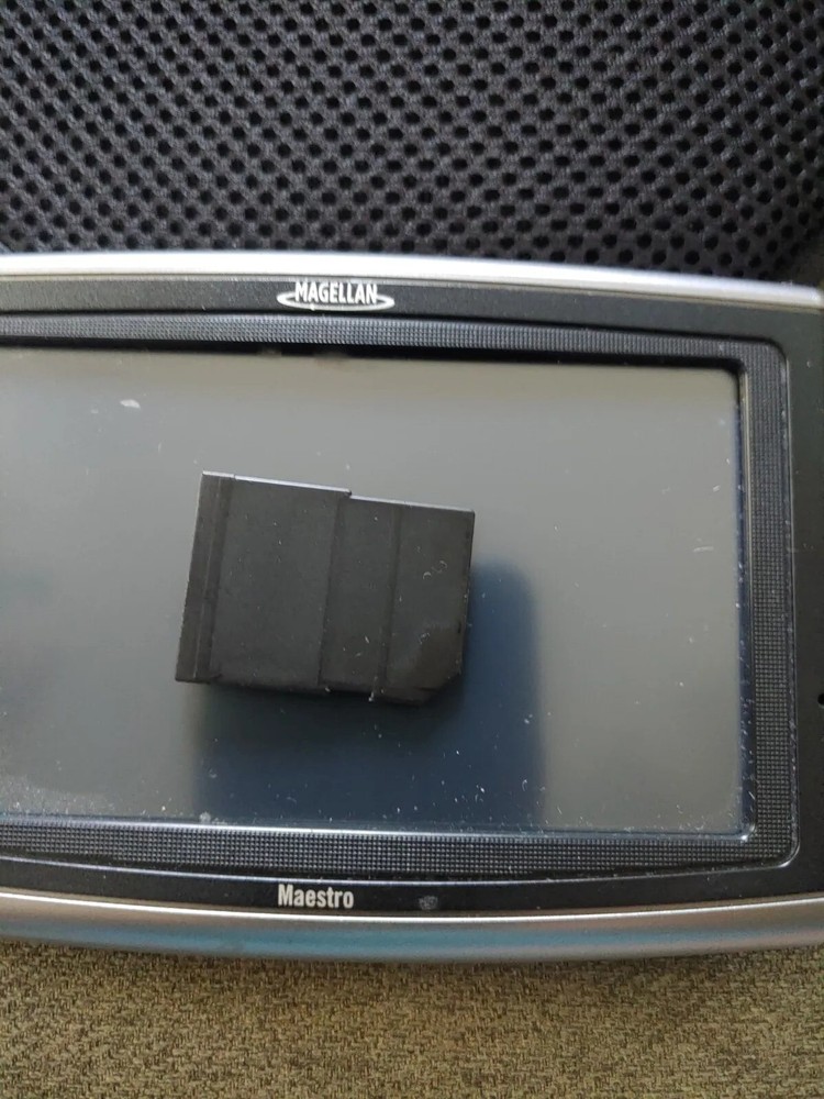 Magellan Maestro 4040 Portable GPS Auto Navigation 2007