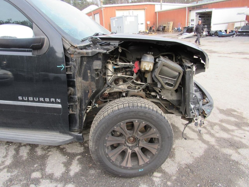 SUBCHEV15 2011 Glove Box 1102526