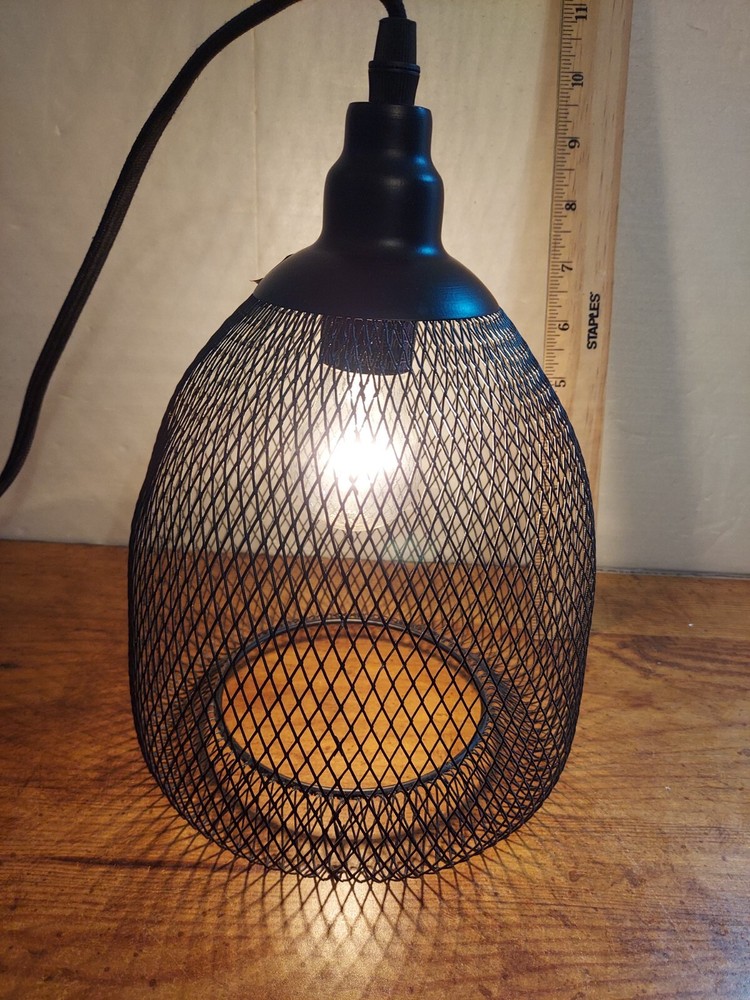 Wire Mesh Wrought Iron Hollow Hanging Light