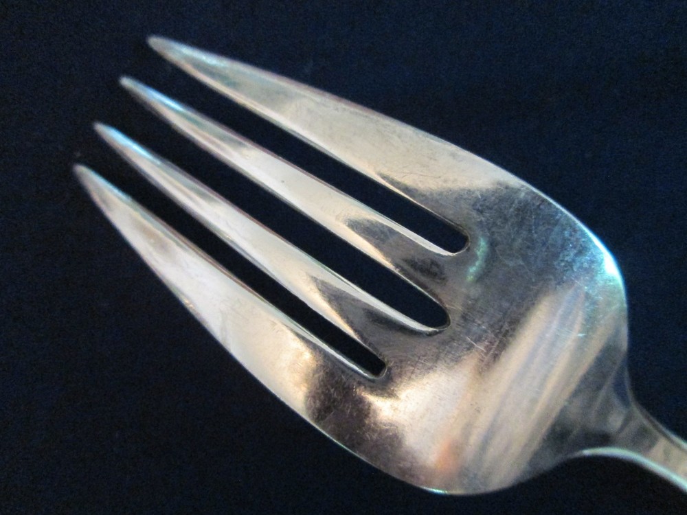 SALAD FORK! Vintage Wm. ROGERS silverplate: STARLIGHT pattern: EXCELLENT!