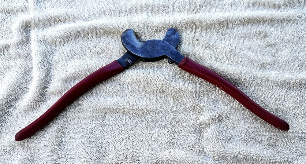 KLEIN TOOLS BUNDLE CUTTER NO. 63050 (H=2021 DATE CODE)