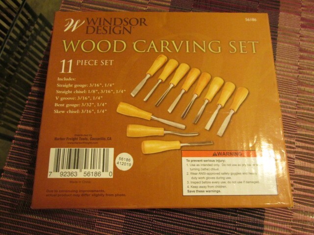 Windsor 11 piece wood handled carving set