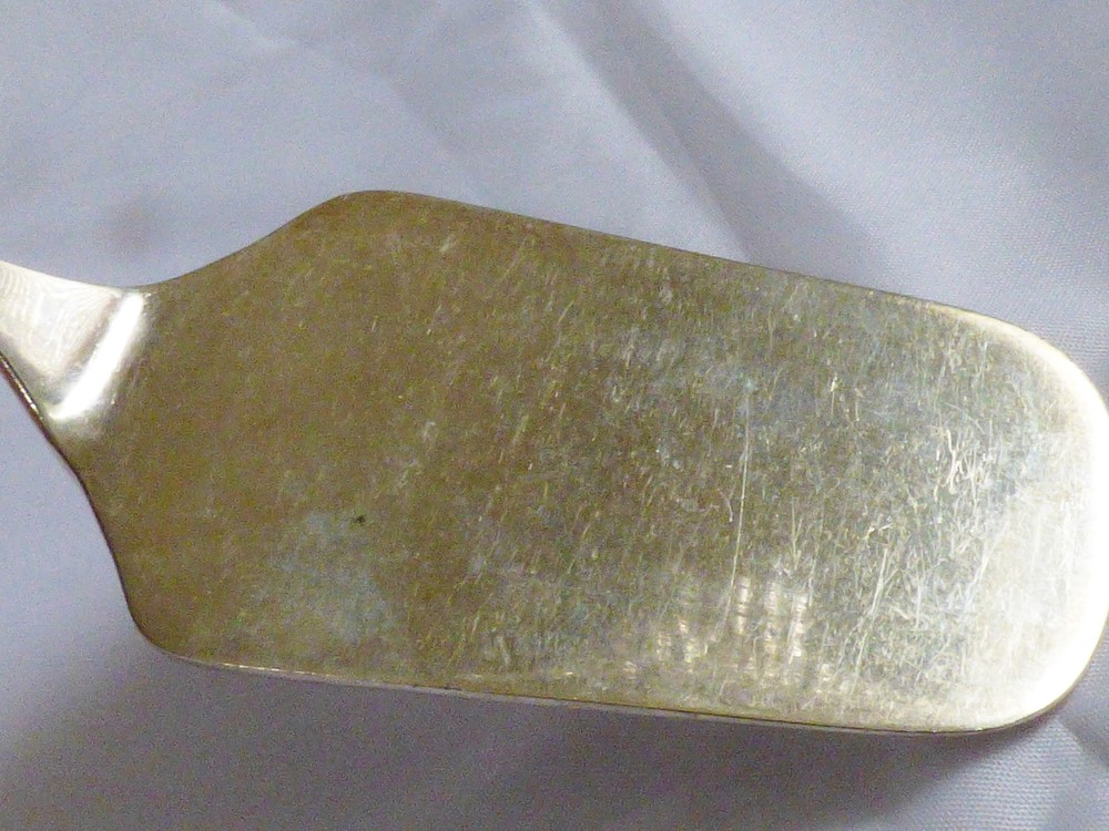 VTG MID CENTURY RUSSIAN 875 SOLID STERLING SILVER CAKE PIE SERVER SERVING PIECE