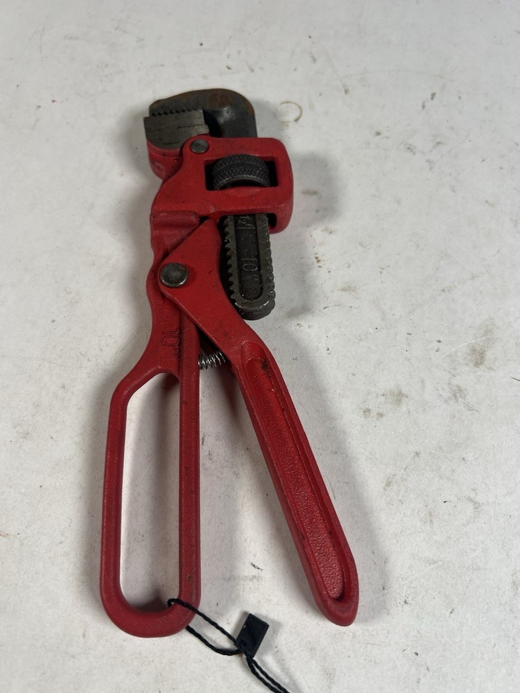10” Locking Pipe Wrench Tool By Tractor Supply