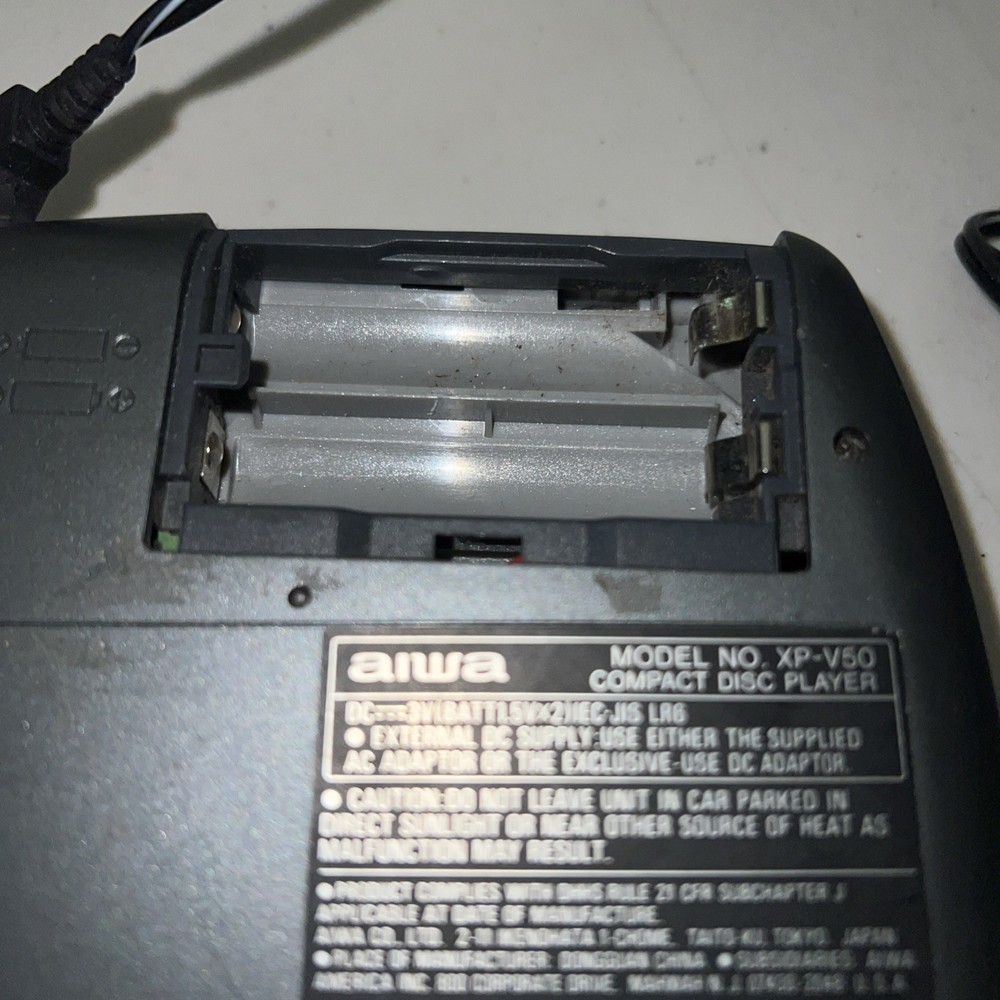 AIWA Portable CD Compact Disc Player EASS Plus 10 Sec No back cover