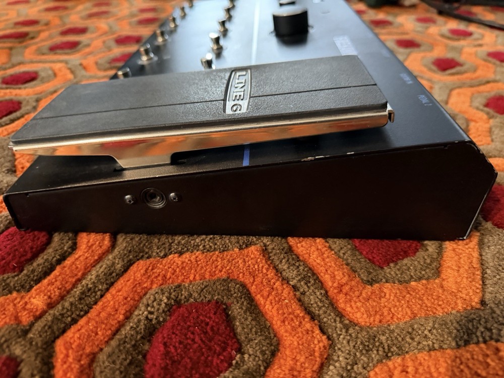 LINE 6 FIREHAWK FX MULTI EFFECTS GUITAR FLOOR PEDAL DIGITAL PROCESSOR TESTED